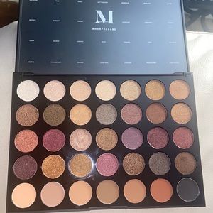 Morphe Fall into Frost Pallete